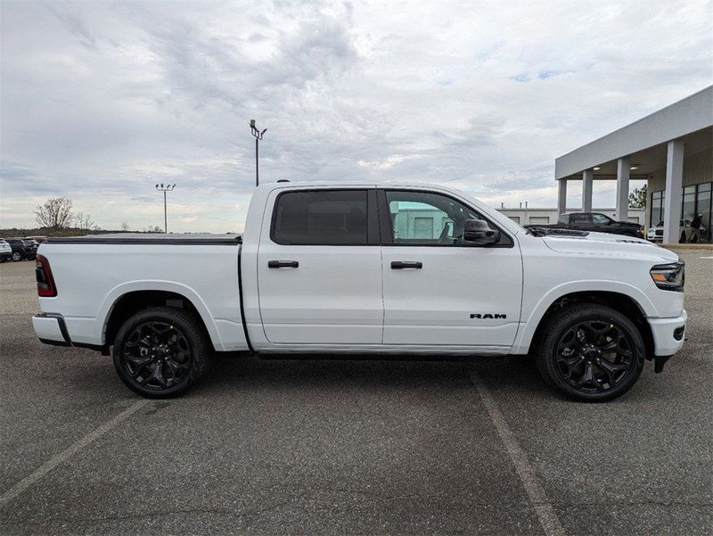 2024 RAM 1500 Limited Crew Cab 4x4 5