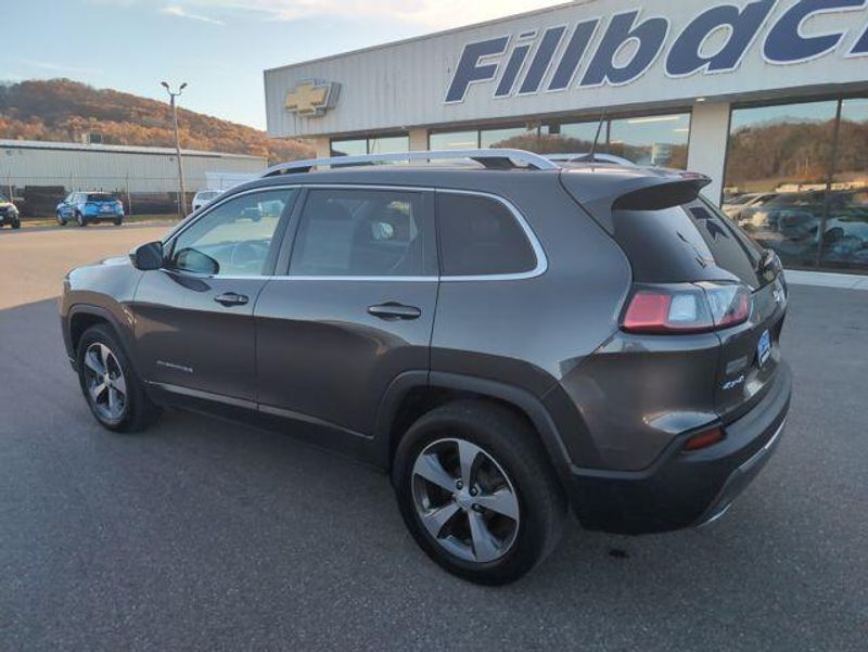 2019 Jeep Cherokee Limited photo 3