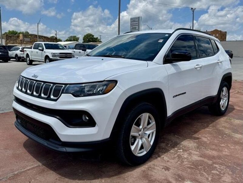 2022 Jeep Compass LatitudeImage 1