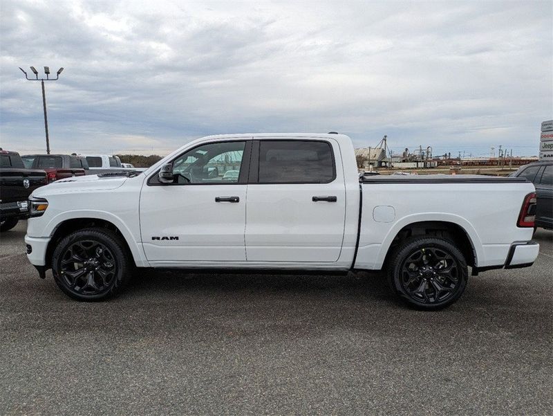 2024 RAM 1500 Limited Crew Cab 4x4 5