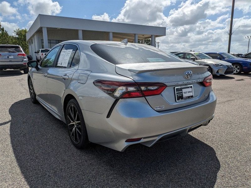 2021 Toyota Camry SE NightshadeImage 6