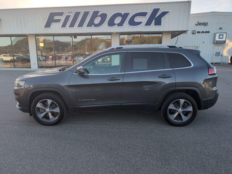 2019 Jeep Cherokee Limited photo 2