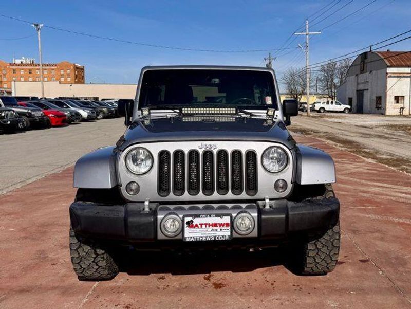 Used 2016 Jeep Wrangler Unlimited SaharaImage 2