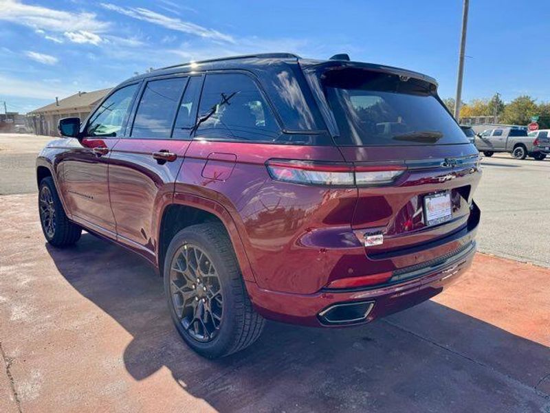 New 2025 Jeep Grand Cherokee Summit Reserve 4x4Image 7