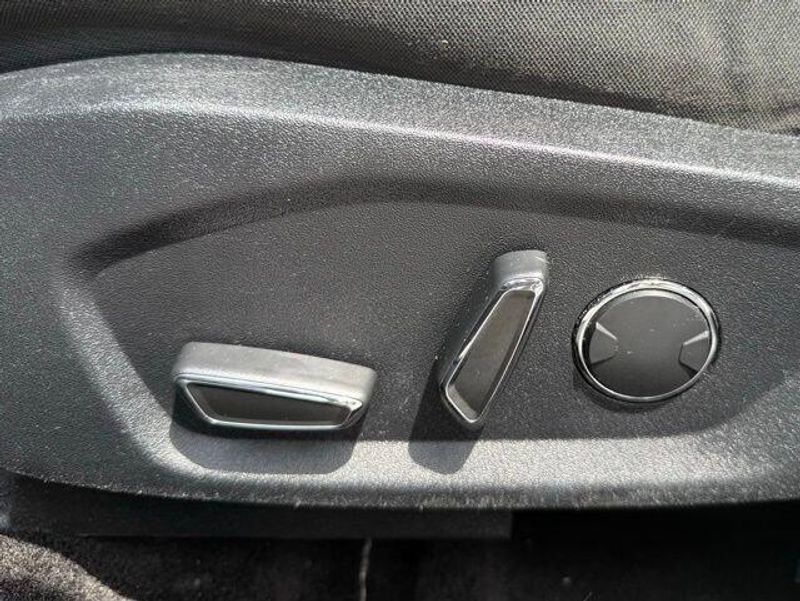 Used 2018 Ford Fusion SE