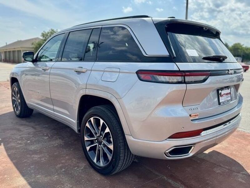 2025 Jeep Grand Cherokee Overland 4x4Image 8