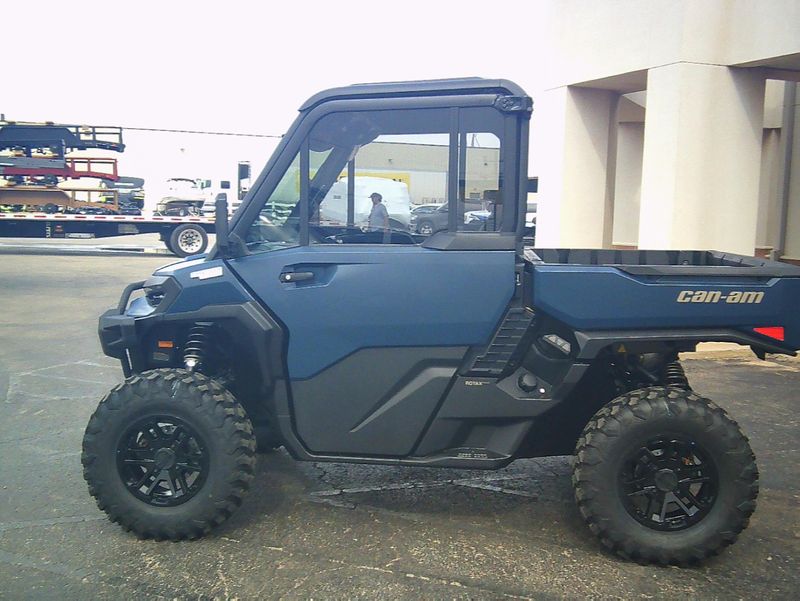 NEW 2026 CAN-AM DEFENDER LIMITED CAB HD11 Image 4