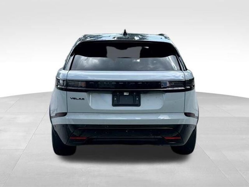 2025 Land Rover Range Rover Velar Dynamic SE