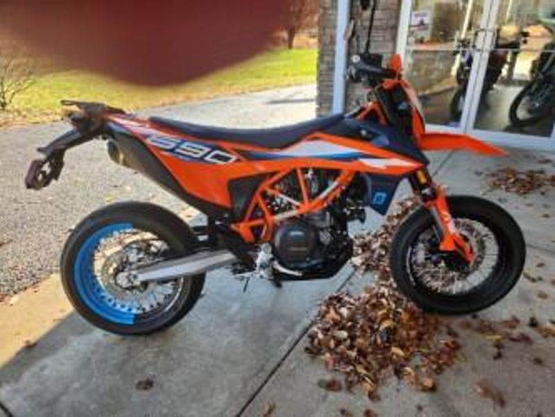 2023 KTM SMC-RImage 1