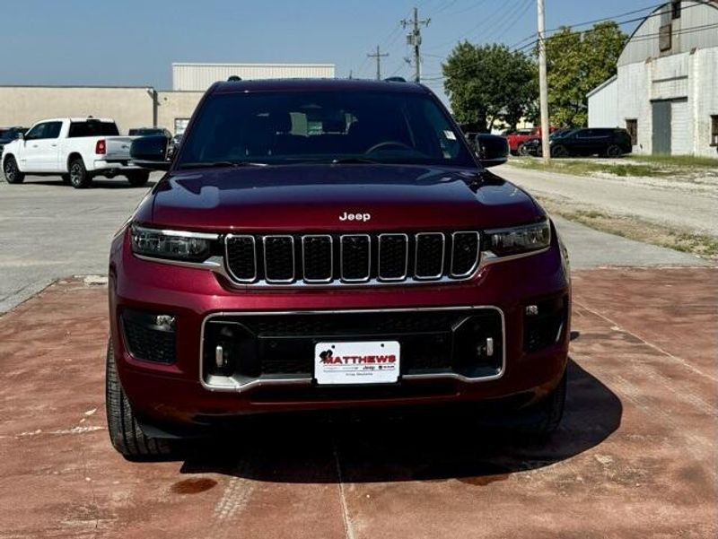 2024 Jeep Grand Cherokee L Overland 4x4Image 2