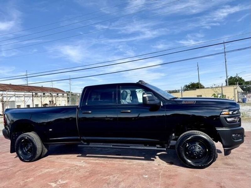 2026 Ram 3500 Tradesman photo 4