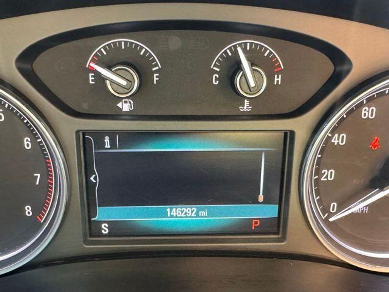 Used 2019 Buick Enclave EssenceImage 19