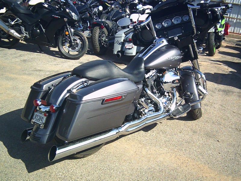 USED 2015 HARLEY STREET GLIDE SPECIAL Image 6