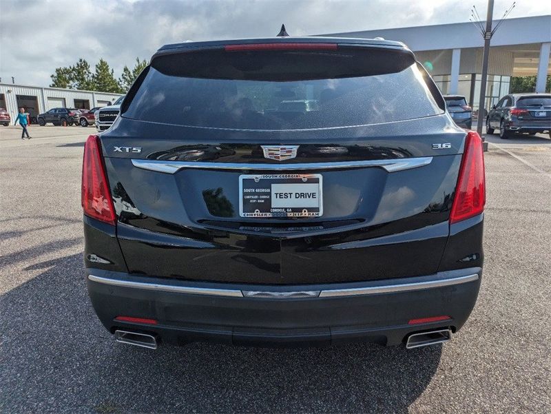 2017 Cadillac XT5 LuxuryImage 5