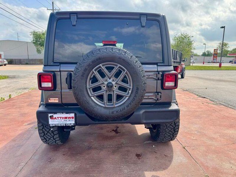 Used 2025 Jeep Wrangler Sport SImage 6