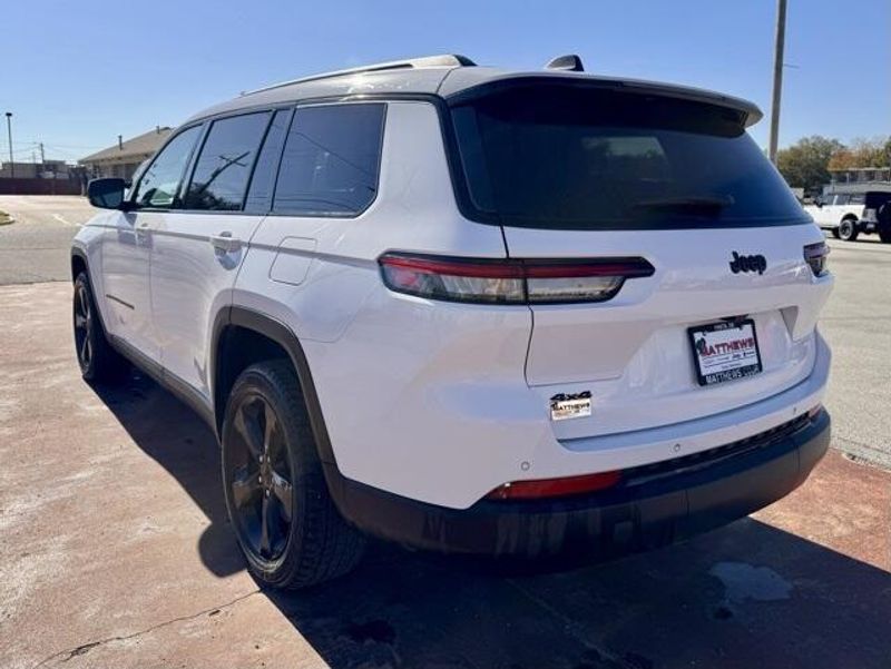 Used 2024 Jeep Grand Cherokee L Altitude XImage 7