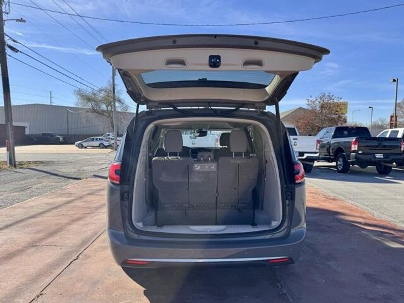 Used 2021 Chrysler Pacifica TouringImage 7