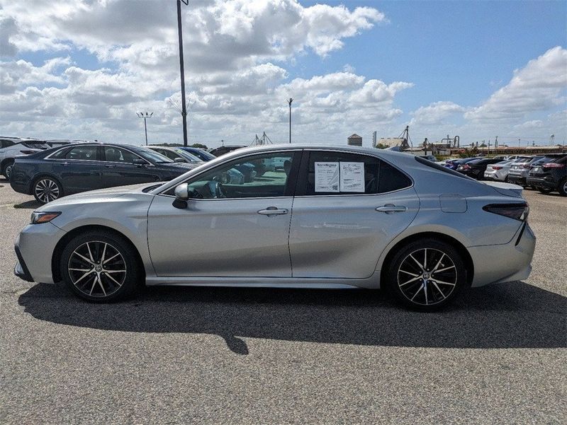 2021 Toyota Camry SE NightshadeImage 7