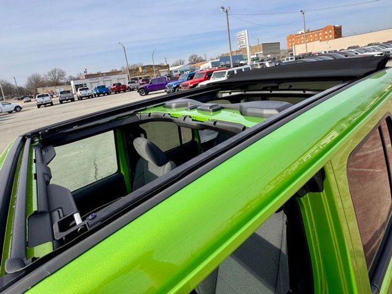 New 2026 Jeep Wrangler 4-door Sport SImage 19