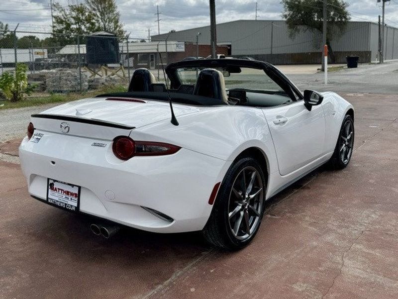 2019 Mazda MX-5 Miata ClubImage 6