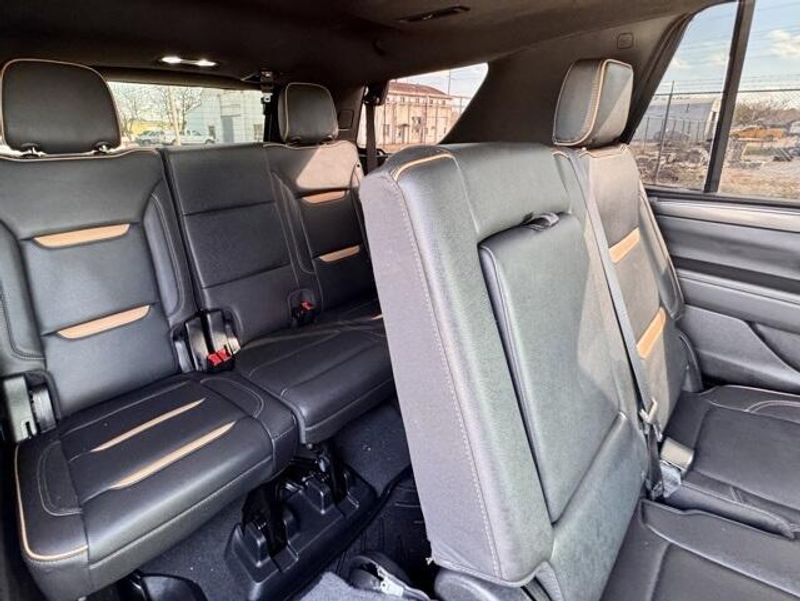 Used 2022 GMC Yukon AT4Image 16