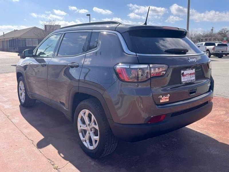 Used 2024 Jeep Compass LatitudeImage 8