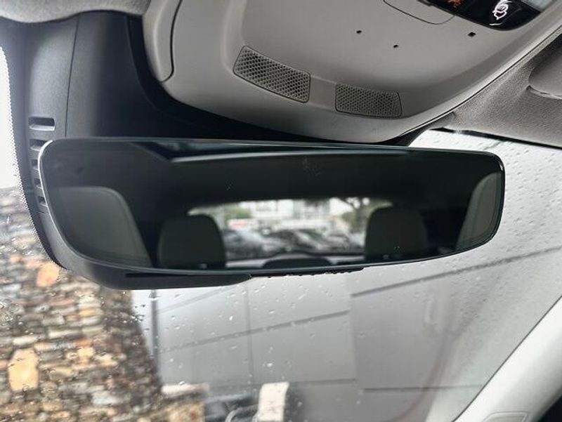 2024 Volvo XC40 Plus Bright Theme