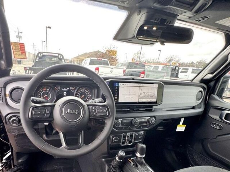 New 2026 Jeep Wrangler 4-door Sport SImage 10