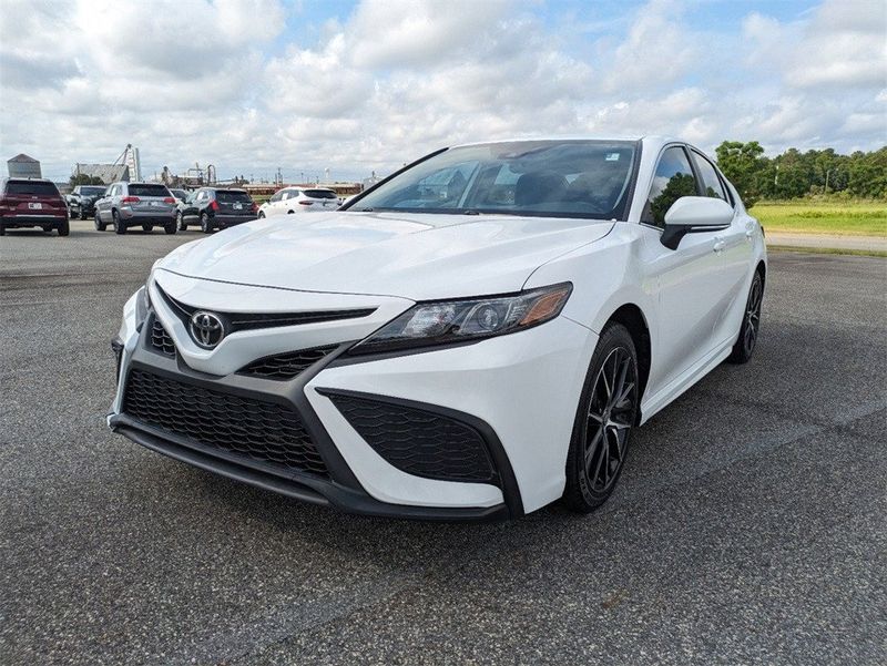 2021 Toyota Camry Image 8