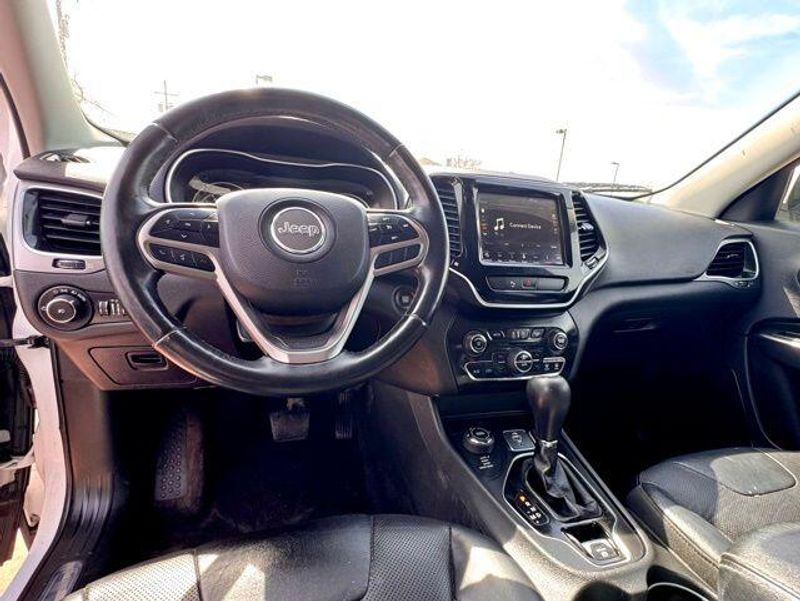 Used 2019 Jeep Cherokee LimitedImage 7