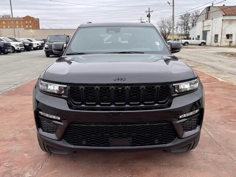 New 2025 Jeep Grand Cherokee Limited 4x4Image 2