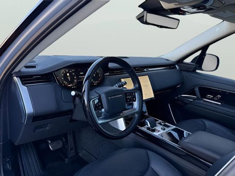 Used 2023 Land Rover Range Rover SE