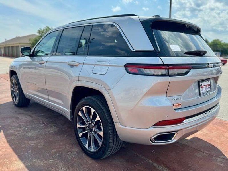 New 2025 Jeep Grand Cherokee Overland 4x4Image 8