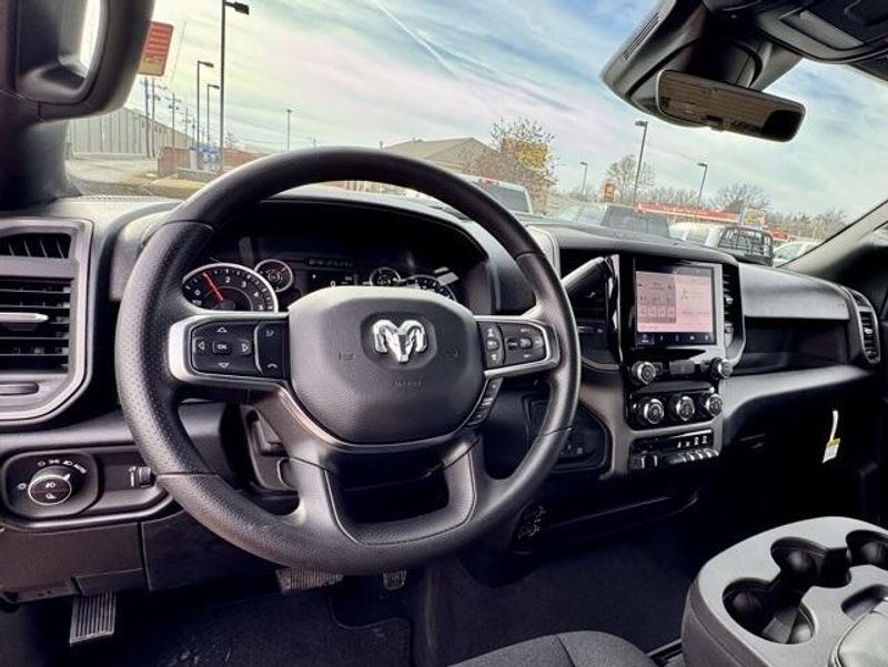 New 2026 RAM 2500 Black Express Crew Cab 4x4 8