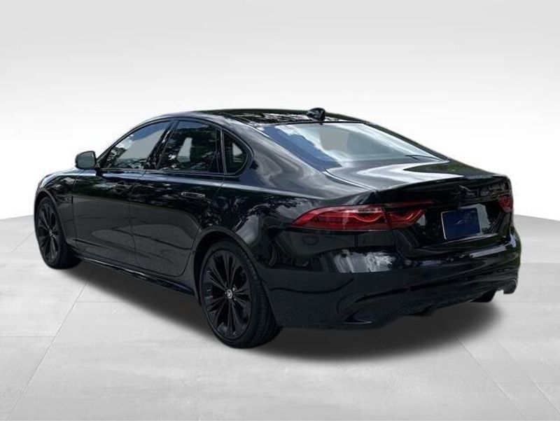 2024 Jaguar XF R-Dynamic SE