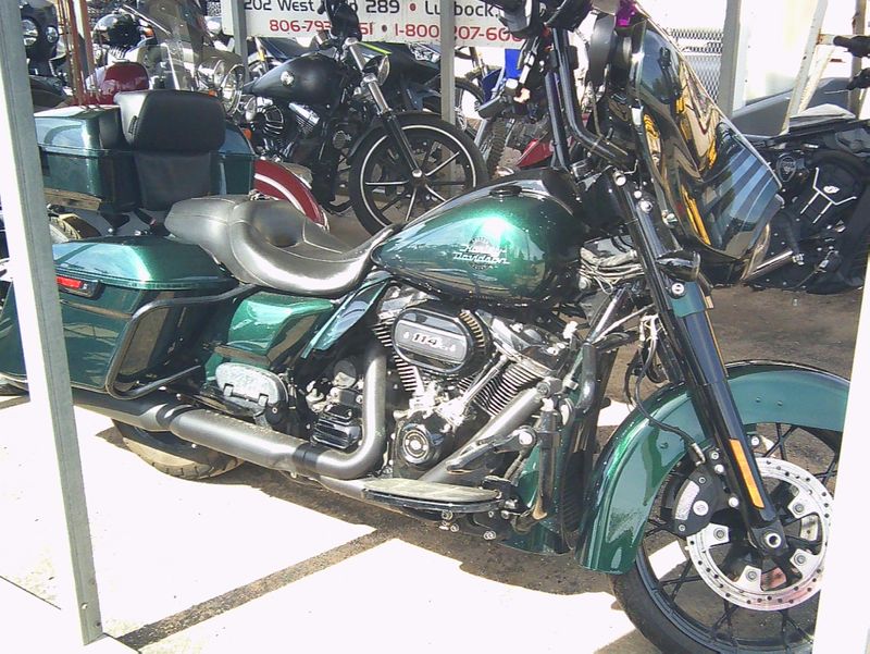 USED 2021 HARLEY STREET GLIDE SPECIAL Image 2