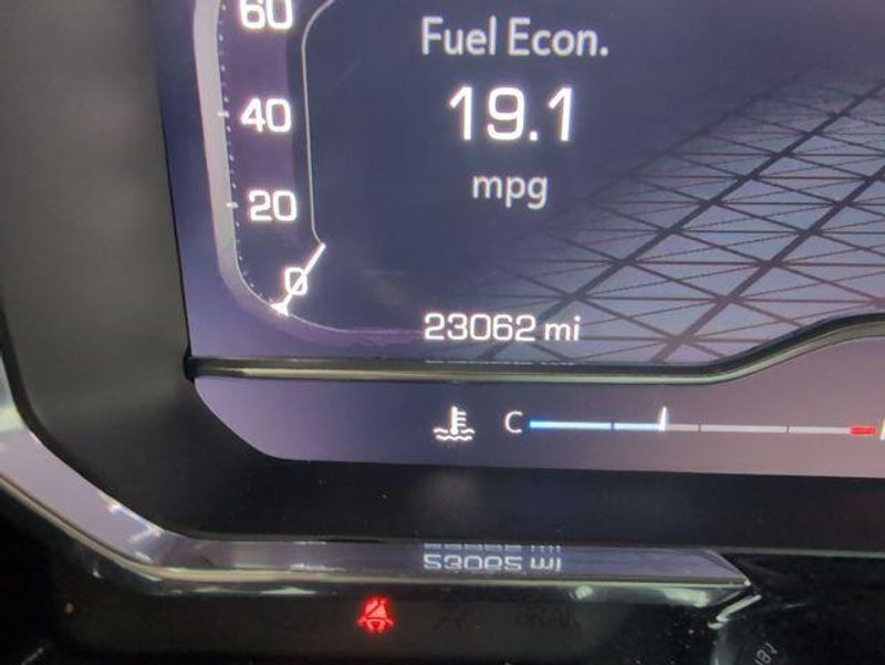 2025 Gmc Sierra SLT photo 3
