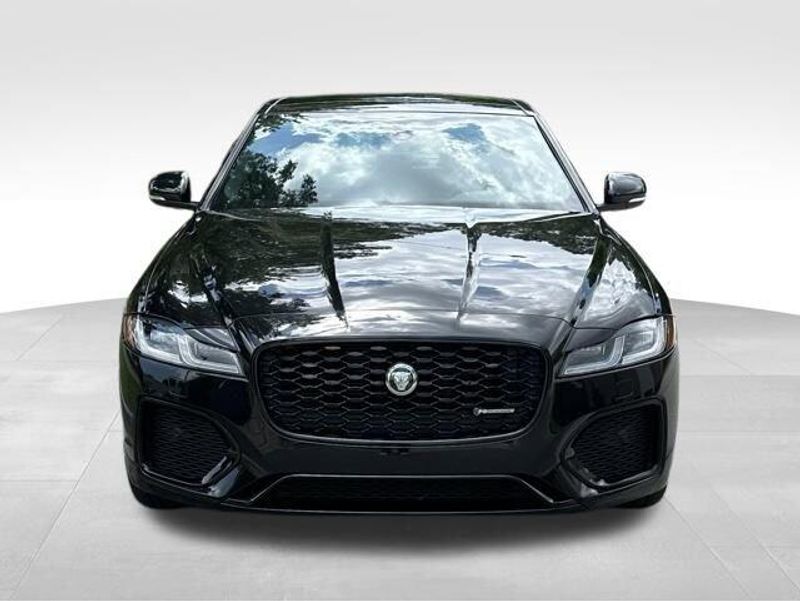 2024 Jaguar XF R-Dynamic SE