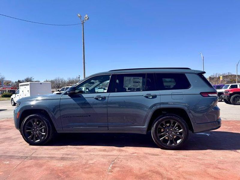 New 2026 Jeep Grand Cherokee L Limited Reserve 4x4Image 8