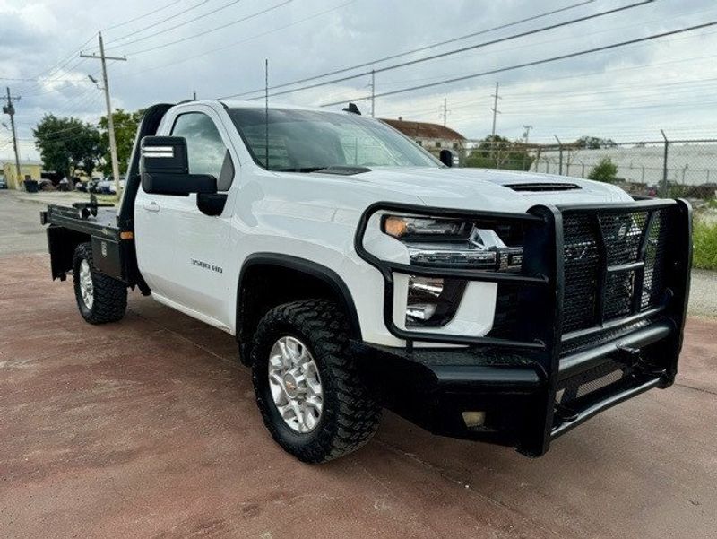 2022 Chevrolet Silverado 3500HD LTImage 3