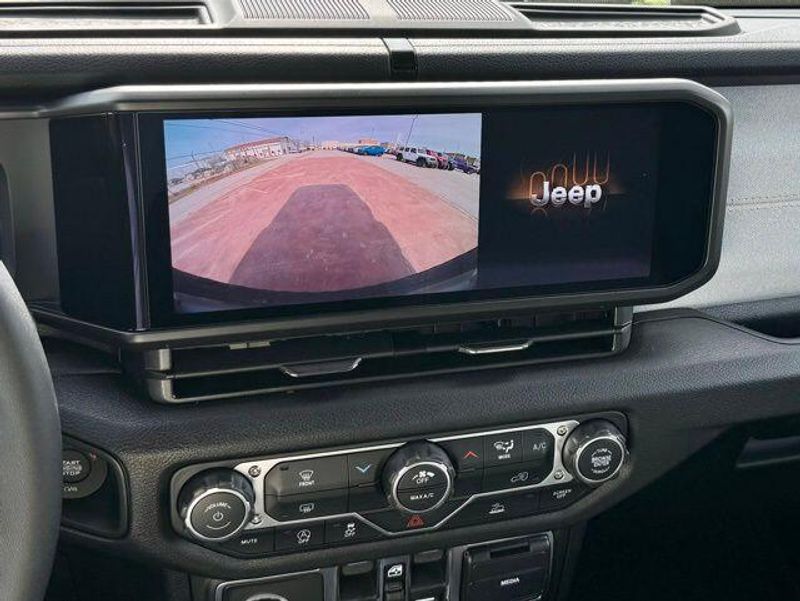 New 2026 Jeep Wrangler 4-door Sport SImage 17