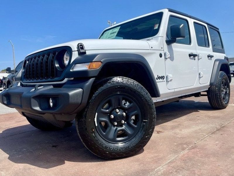 2024 Jeep Wrangler 4-door SportImage 13