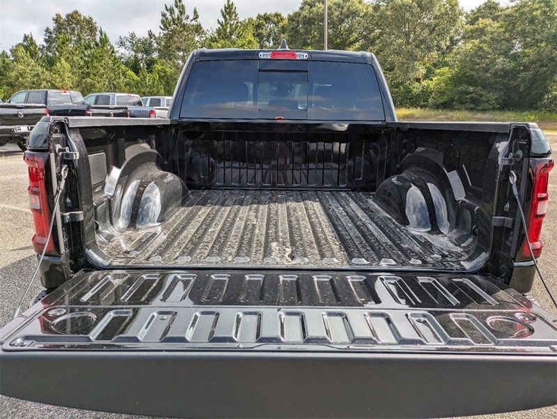 2025 RAM 1500 Tradesman Crew Cab 4x2 5