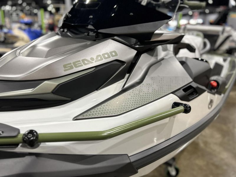 2025 Sea-Doo FISHPRO APEX 300 (SOUND SYSTEM) Image 11