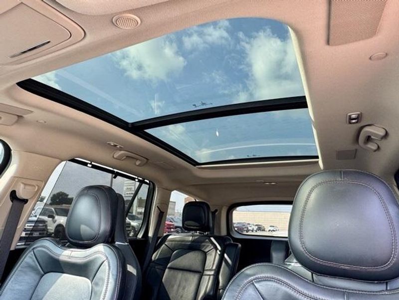 Used 2020 Lincoln Aviator ReserveImage 22
