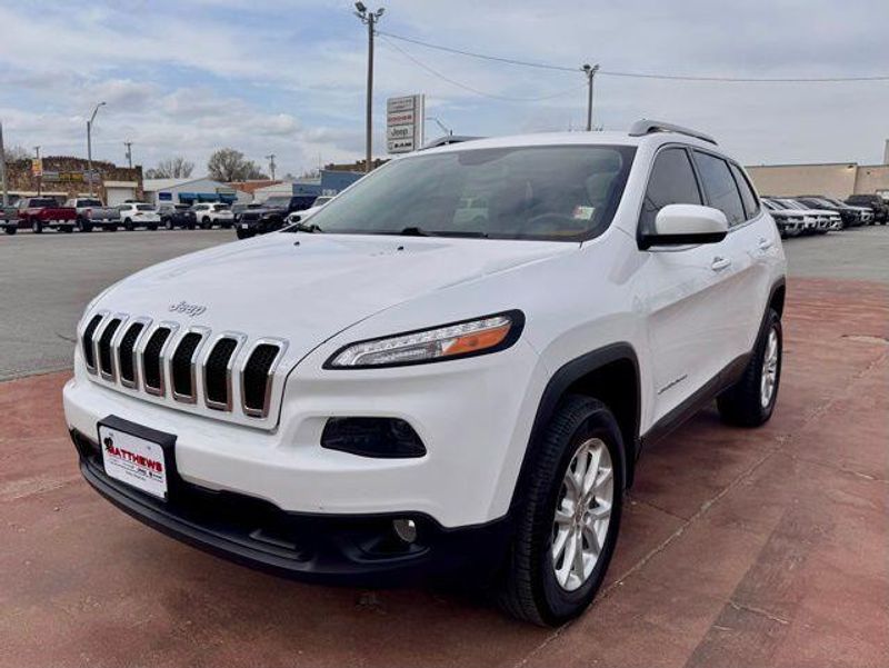 Used 2015 Jeep Cherokee LatitudeImage 1