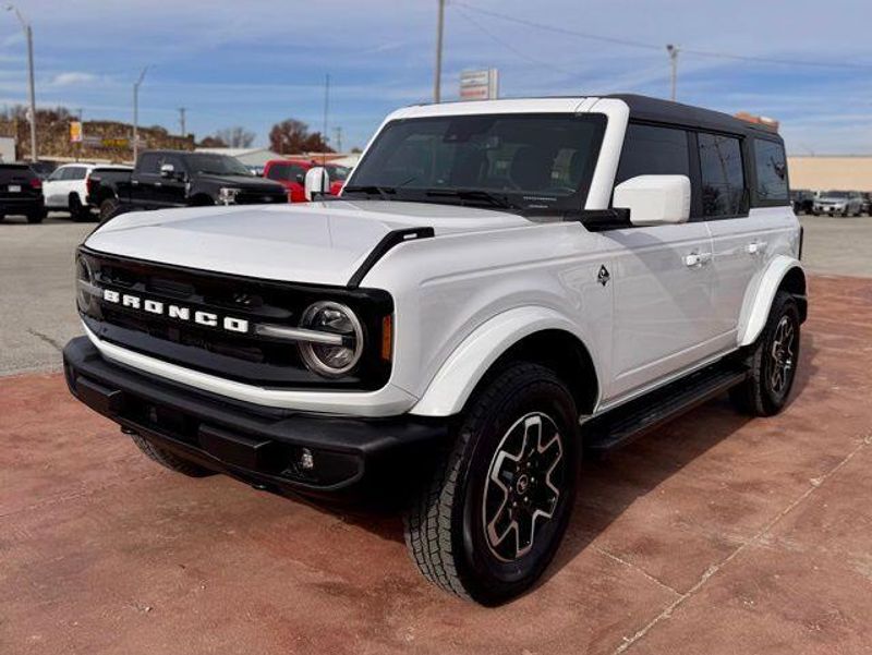 Used 2024 Ford Bronco Outer BanksImage 1