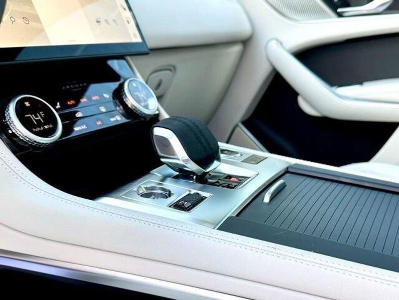 2026 Jaguar F-PACE R-Dynamic S
