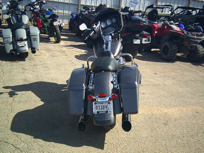 USED 2015 HARLEY STREET GLIDE SPECIAL Image 12