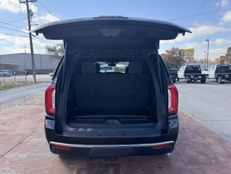 Used 2022 GMC Yukon AT4Image 7